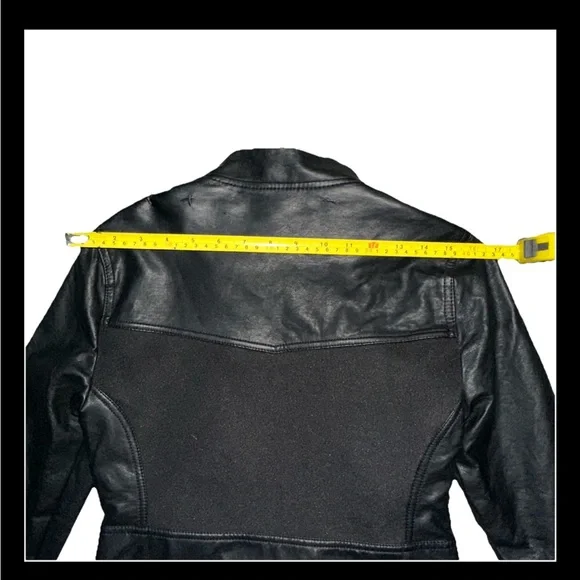 Marvel Women's Black Leather Jacket size medium - Picture 10 of 12